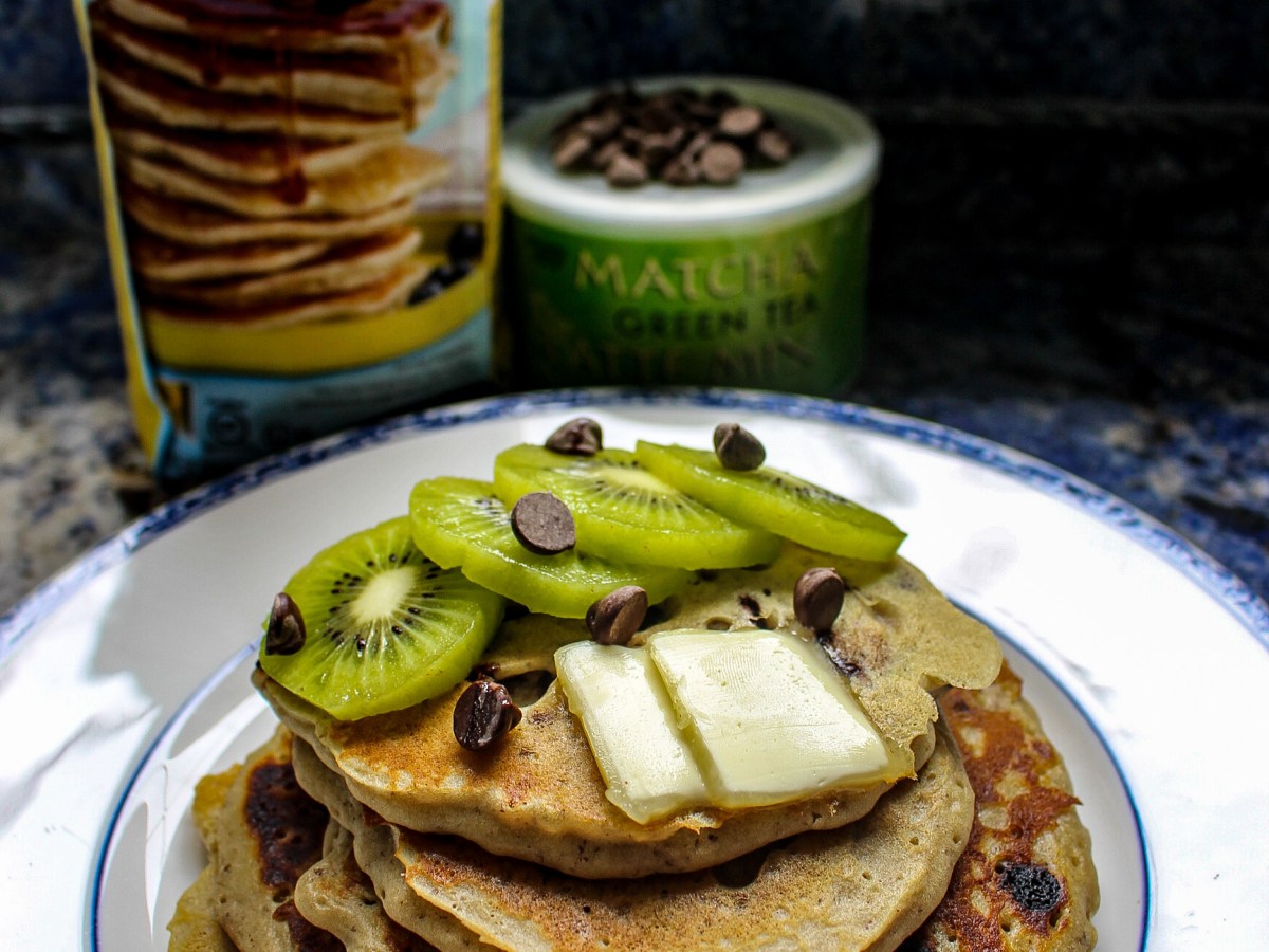 Gluten-Free Chocolate Chip Matcha Latte&nbsp;Pancakes